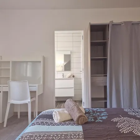 Апартаменты Les Pins Grand Duplex T5 Avec Jardin Les Plages A Pied *