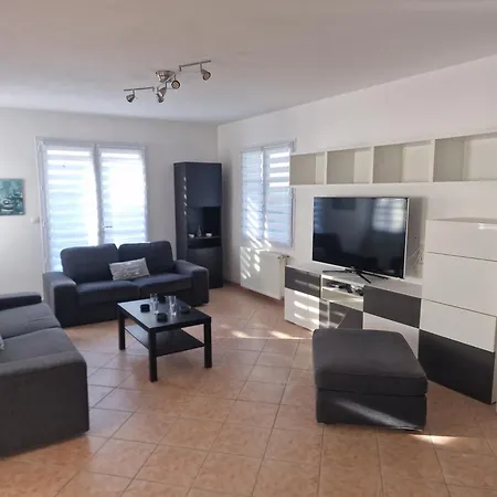 Les Pins Grand Duplex T5 Avec Jardin Les Plages A Pied