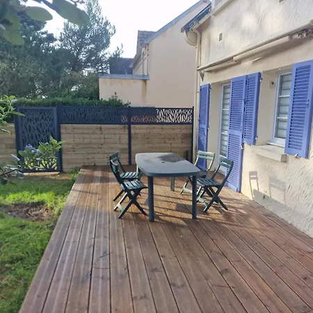 Les Pins Grand Duplex T5 Avec Jardin Les Plages A Pied *
